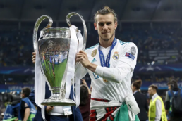 Gareth Bale with the 2018 Champions League trophy