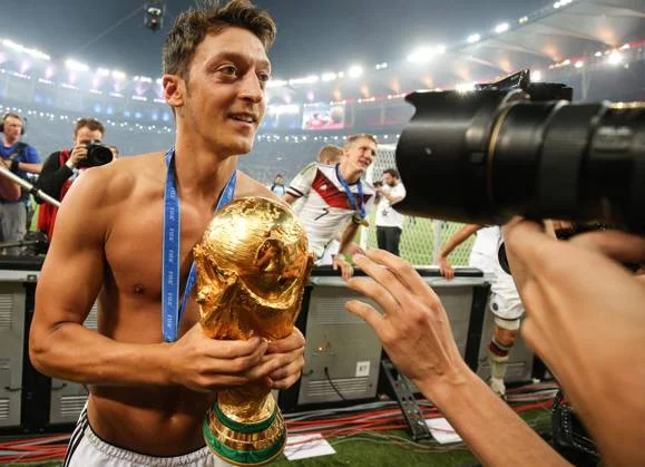 Mesut Özil Retires From Football