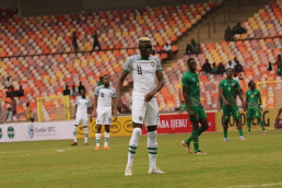 Osimhen playing for Nigeria vs Guniea Bissau