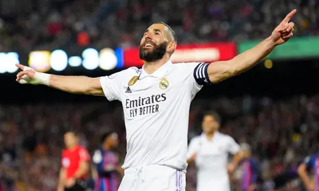 Warning For Chelsea As Benzema Sinks Barcelona