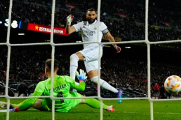 Warning For Chelsea As Benzema Sinks Barcelona