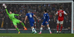 Arsenal 3-1 Chelsea - Efficient Arsenal Pile More Pressure on Sorry Chelsea