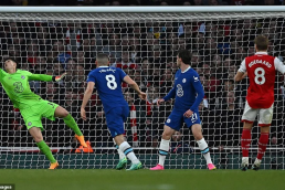 Arsenal 3-1 Chelsea - Efficient Arsenal Pile More Pressure on Sorry Chelsea