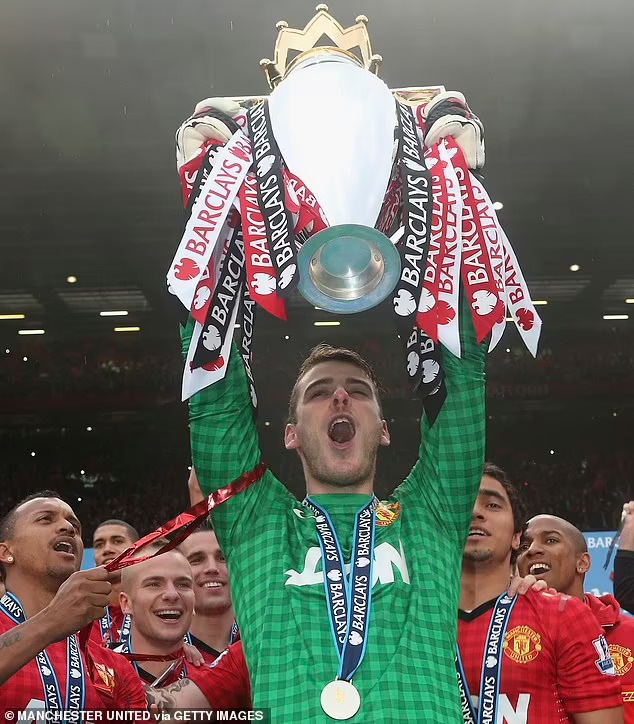 David De Gea leaves Manchester United after 12 seasons